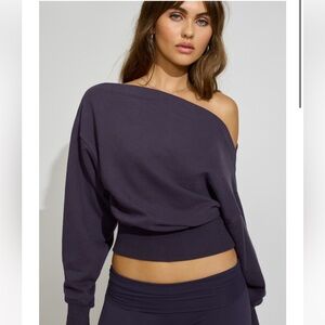 Garage off shoulder sweatshirt